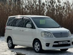 Photo of the vehicle Toyota Noah