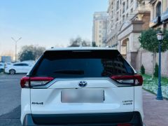 Сүрөт унаа Toyota RAV4