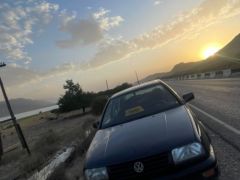 Сүрөт унаа Volkswagen Vento