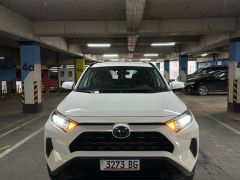 Сүрөт унаа Toyota RAV4