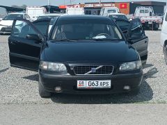 Photo of the vehicle Volvo S60