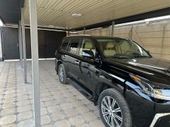 Photo of the vehicle Lexus LX