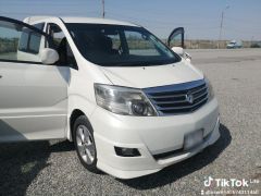 Photo of the vehicle Toyota Alphard