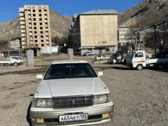 Сүрөт унаа Toyota Crown