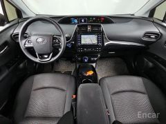 Фото авто Toyota Prius