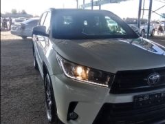 Сүрөт унаа Toyota Highlander