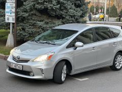 Photo of the vehicle Toyota Prius v (+)