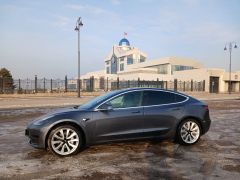 Сүрөт унаа Tesla Model 3