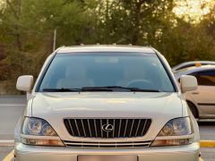 Photo of the vehicle Lexus RX