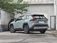 Сүрөт унаа Toyota RAV4