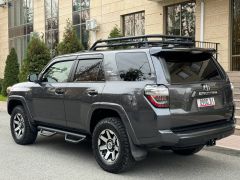 Photo of the vehicle Toyota 4Runner