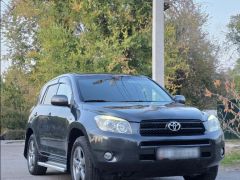 Сүрөт унаа Toyota RAV4