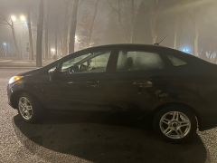 Фото авто Ford Fiesta