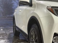 Сүрөт унаа Toyota RAV4