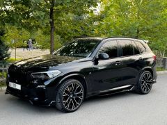 Photo of the vehicle BMW X5