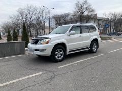 Photo of the vehicle Lexus GX