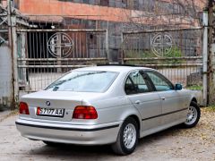 Photo of the vehicle BMW 5 Series