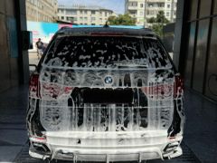 Photo of the vehicle BMW X5