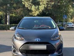 Сүрөт унаа Toyota Prius c