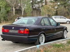 Photo of the vehicle BMW 5 Series