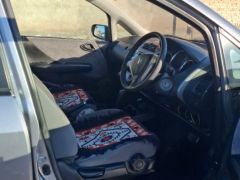 Photo of the vehicle Honda Fit