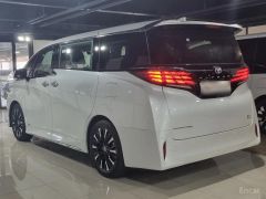 Сүрөт унаа Toyota Alphard