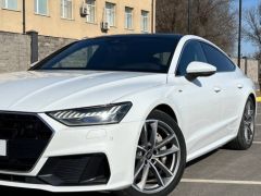 Photo of the vehicle Audi A7