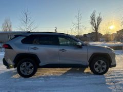 Photo of the vehicle Toyota RAV4