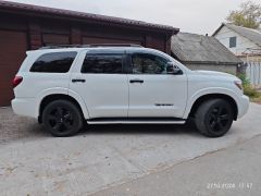 Фото авто Toyota Sequoia