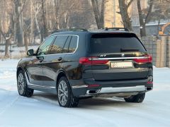 Photo of the vehicle BMW X7