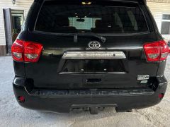 Фото авто Toyota Sequoia