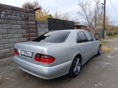 Фото авто Mercedes-Benz E-Класс