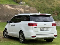 Photo of the vehicle Kia Carnival