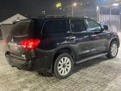 Сүрөт унаа Toyota Sequoia