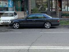 Фото авто Mercedes-Benz W124