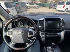 Photo of the vehicle Toyota Land Cruiser