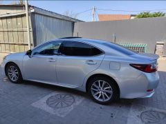 Photo of the vehicle Lexus ES