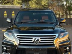 Photo of the vehicle Lexus LX