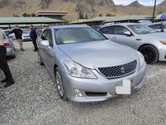 Photo of the vehicle Toyota Crown