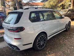 Photo of the vehicle BMW X7