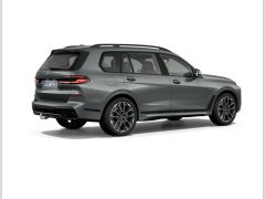 Photo of the vehicle BMW X7