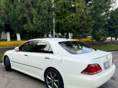 Photo of the vehicle Toyota Crown