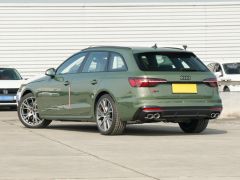 Photo of the vehicle Audi S4