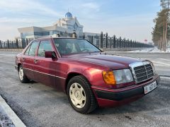 Photo of the vehicle Mercedes-Benz W124