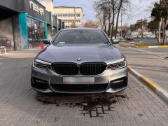 Photo of the vehicle BMW 5 Series