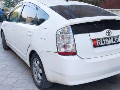 Фото авто Toyota Prius