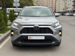 Сүрөт унаа Toyota RAV4