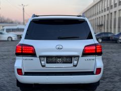 Photo of the vehicle Lexus LX