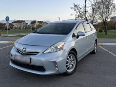 Photo of the vehicle Toyota Prius v (+)