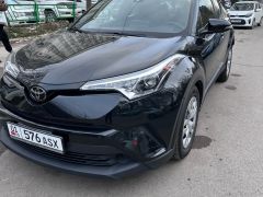 Фото авто Toyota C-HR